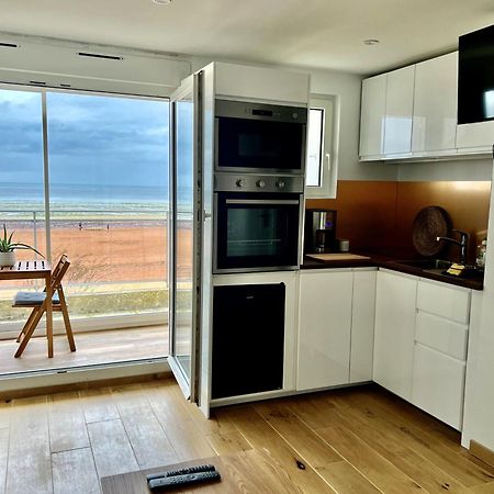 Mettons Les Voiles - Appt Vue Mer Avec Loggia Bernieres-sur-Mer Exterior photo