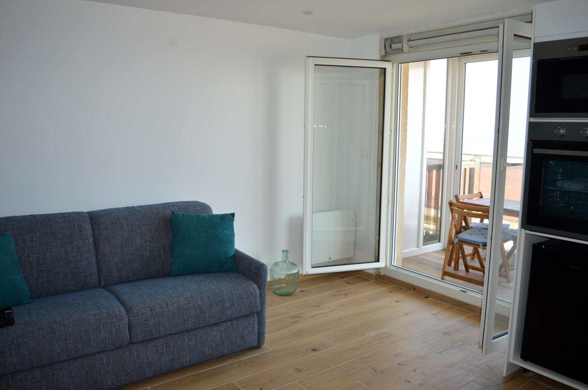 Mettons Les Voiles - Appt Vue Mer Avec Loggia Bernieres-sur-Mer Exterior photo