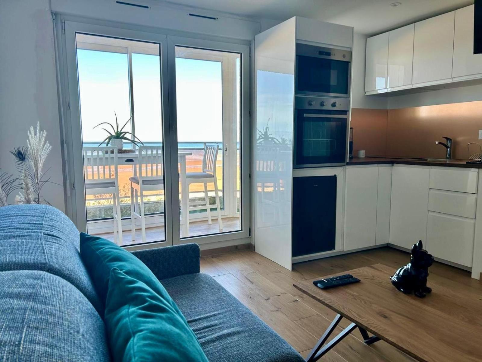 Mettons Les Voiles - Appt Vue Mer Avec Loggia Bernieres-sur-Mer Exterior photo